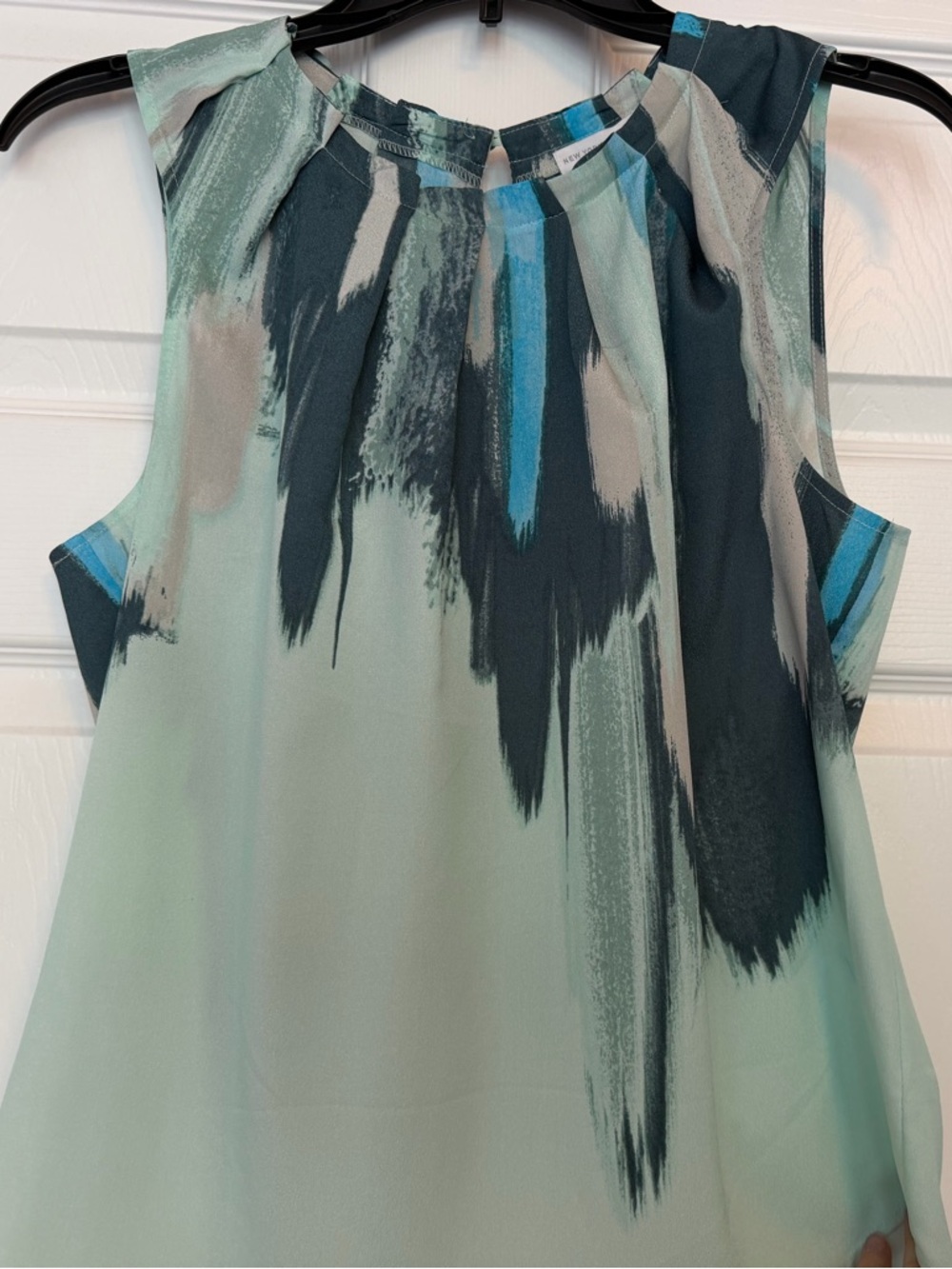 New York & Company Mint and Teal Brushstroke Sleeveless Shell